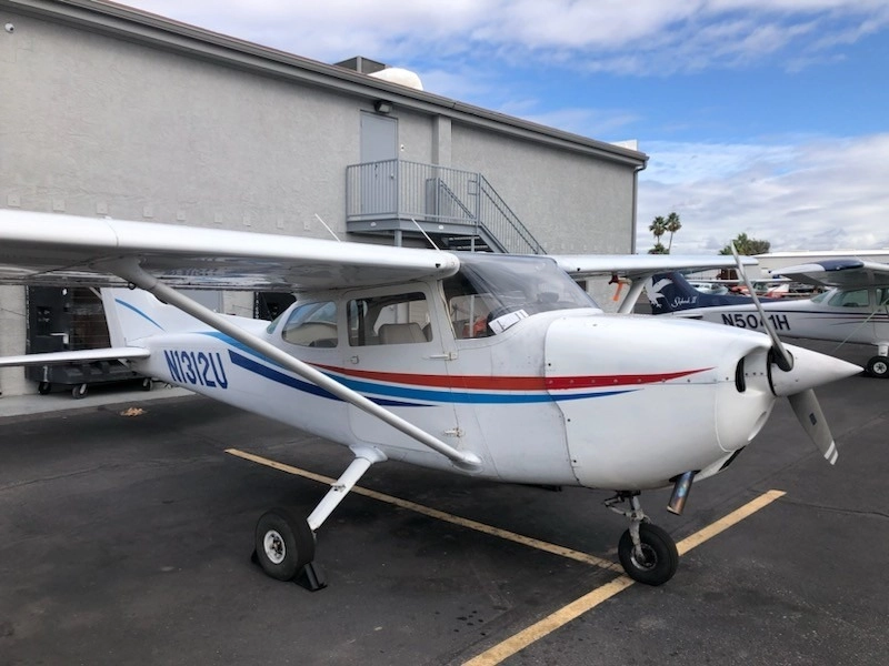Cessna 172 M N1312U at SimplyFly Flight Academy
