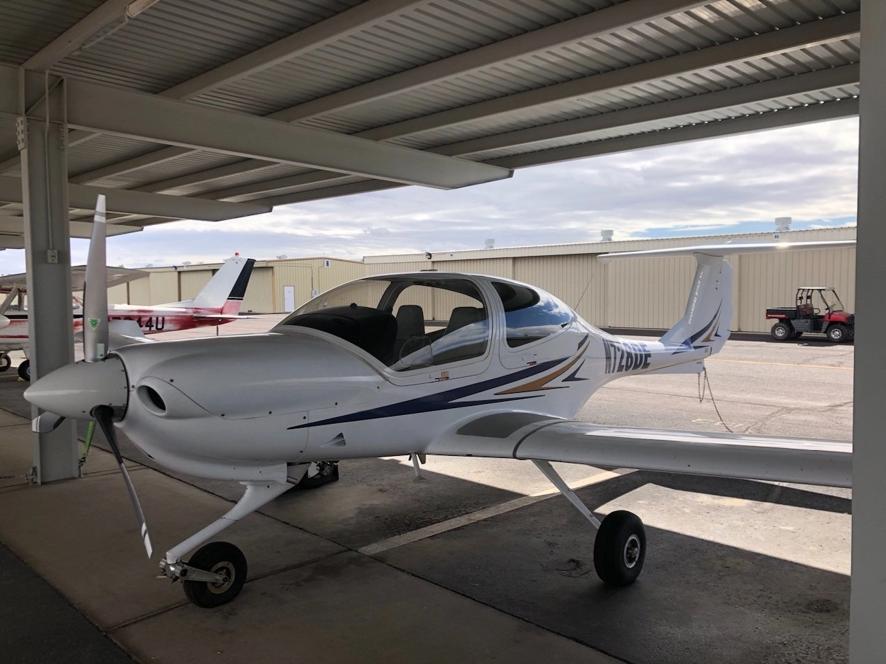 Diamond DA40 N728DE at SimplyFly Flight Academy