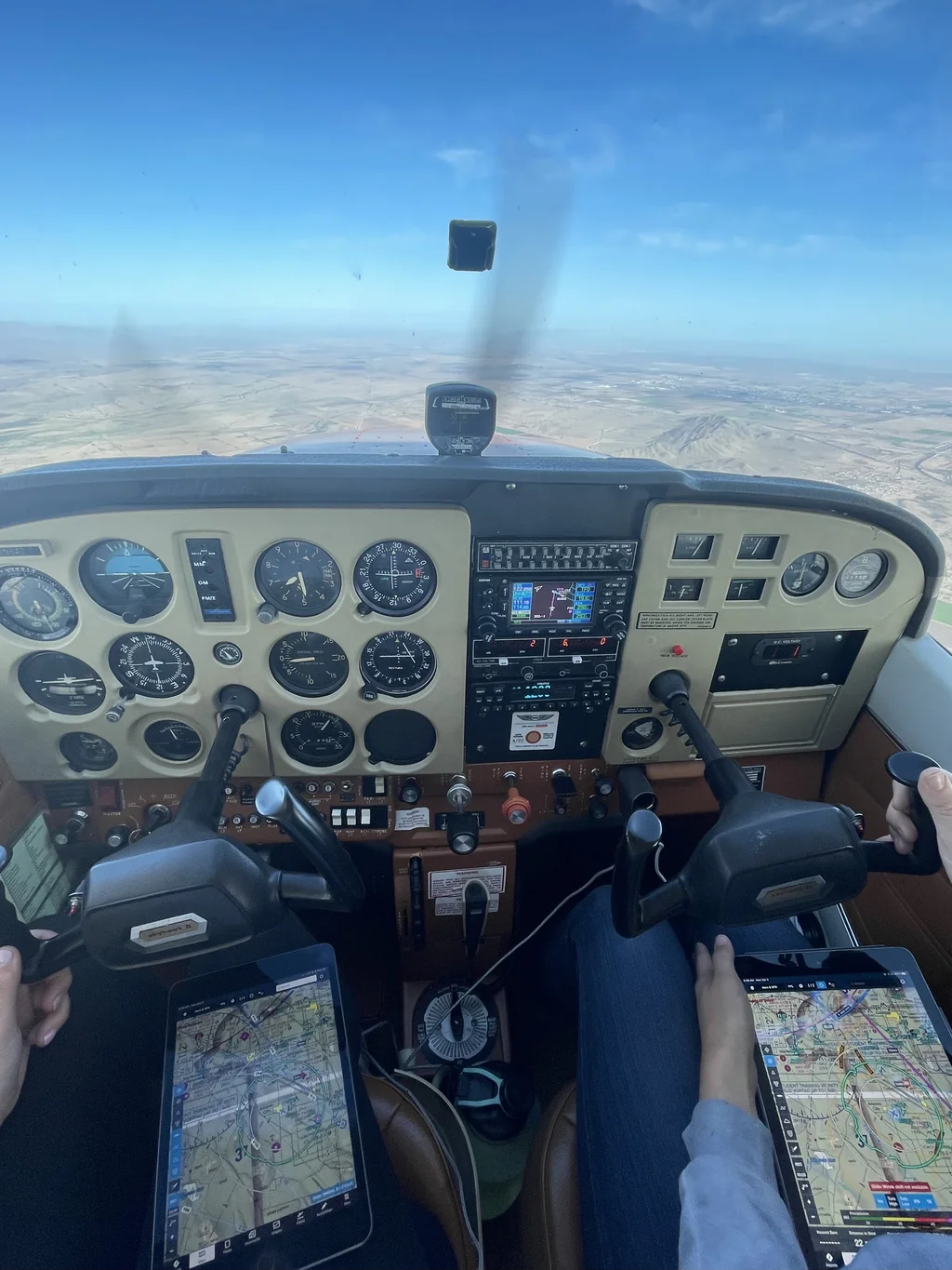 Careers Without a College Degree: Could You Become a Pilot?